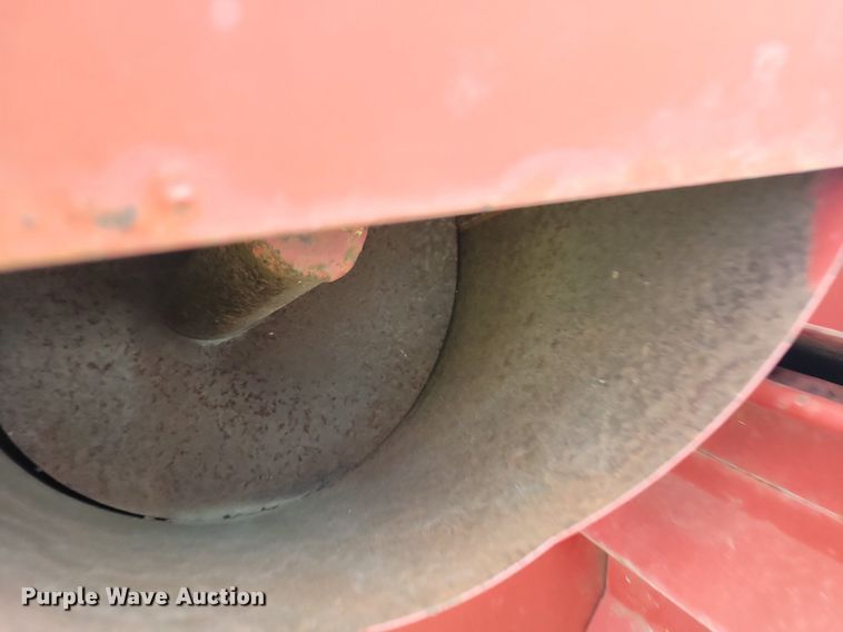 image for item DR4337 Farmhand 817 feed grinder/mixer