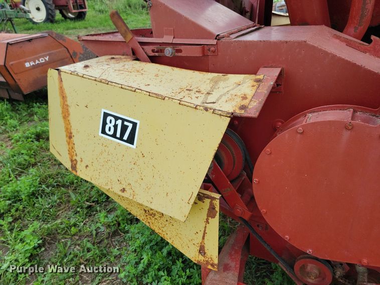 image for item DR4337 Farmhand 817 feed grinder/mixer