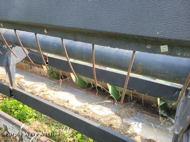 image for item DR4347 John Deere 216 rigid head