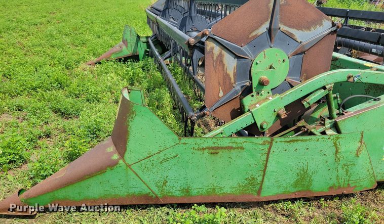 image for item DR4348 John Deere  916 rigid head