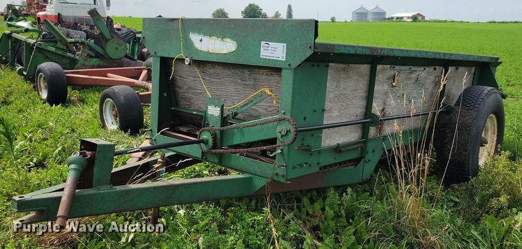 image for item DR4349 Badger BN 200 manure spreader