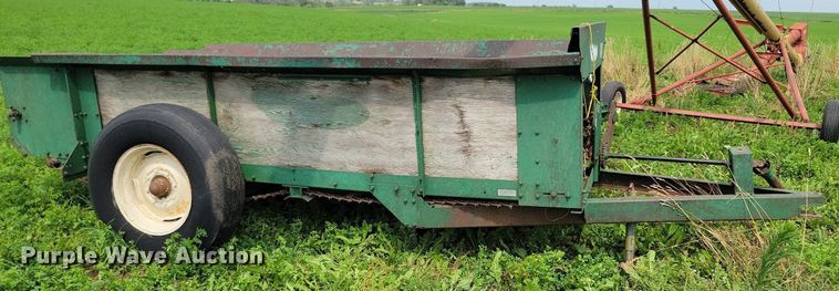 image for item DR4349 Badger BN 200 manure spreader
