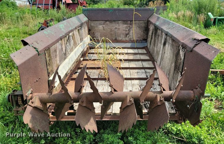 image for item DR4349 Badger BN 200 manure spreader