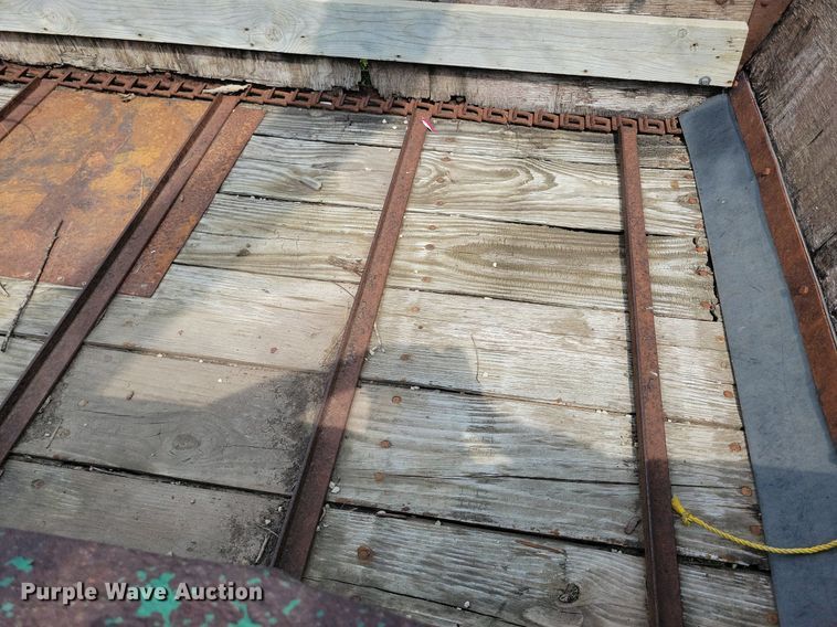 image for item DR4349 Badger BN 200 manure spreader