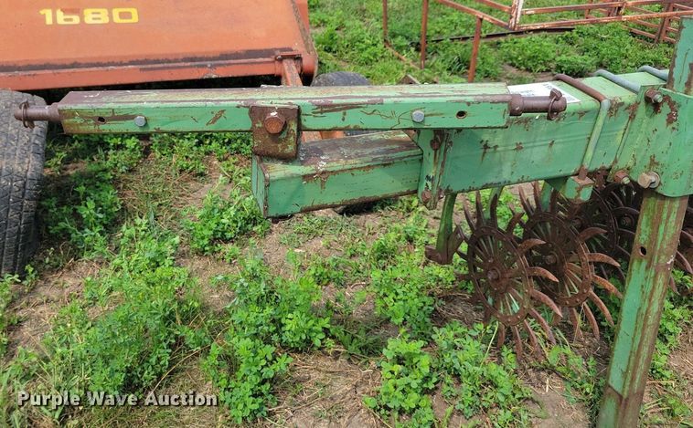 image for item DR4351 John Deere E0400 rotary hoe