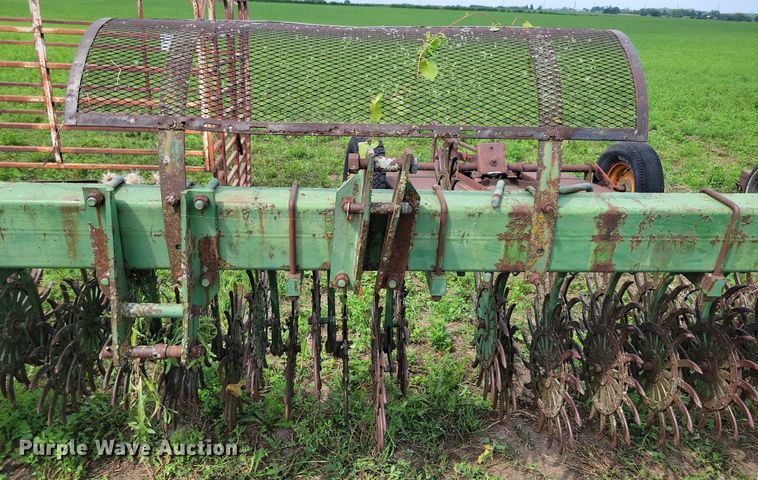 image for item DR4351 John Deere E0400 rotary hoe