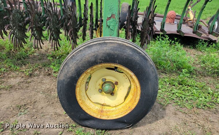 image for item DR4351 John Deere E0400 rotary hoe