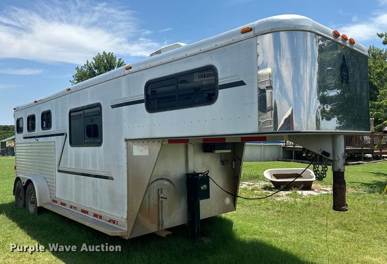 image for item DU3018 2004 Adams horse trailer