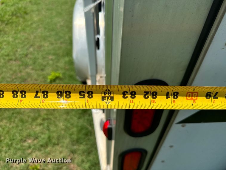 image for item DU3018 2004 Adams horse trailer