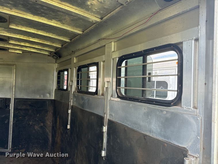 image for item DU3018 2004 Adams horse trailer