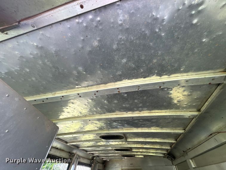 image for item DU3018 2004 Adams horse trailer