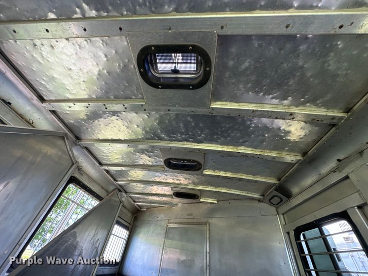 image for item DU3018 2004 Adams horse trailer