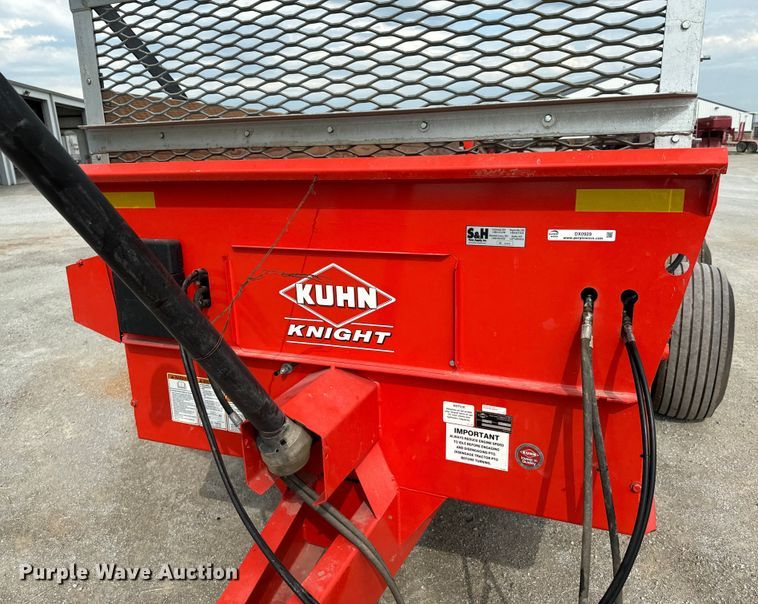 image for item DX0929 Kuhn Knight Prospread 1140 manure spreader