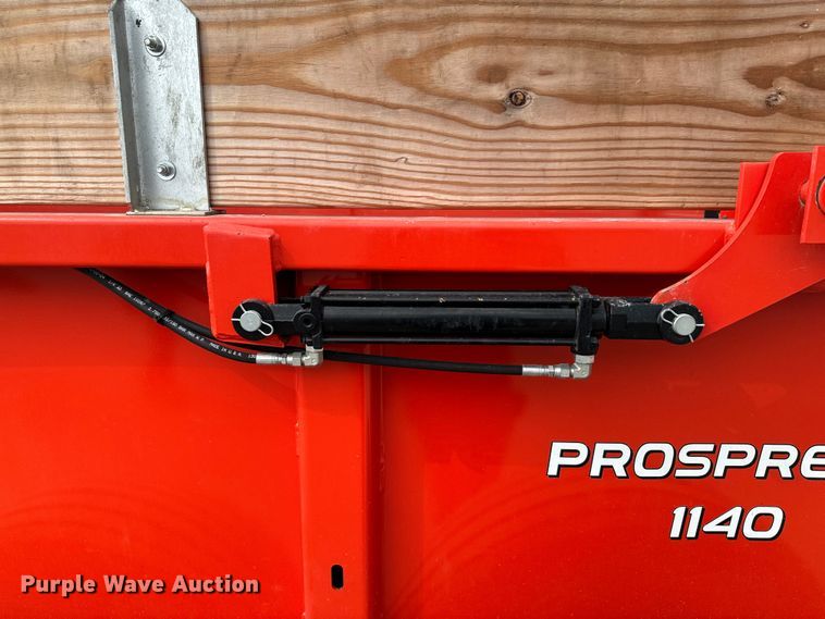 image for item DX0929 Kuhn Knight Prospread 1140 manure spreader