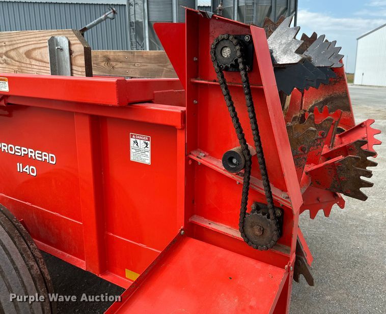 image for item DX0929 Kuhn Knight Prospread 1140 manure spreader