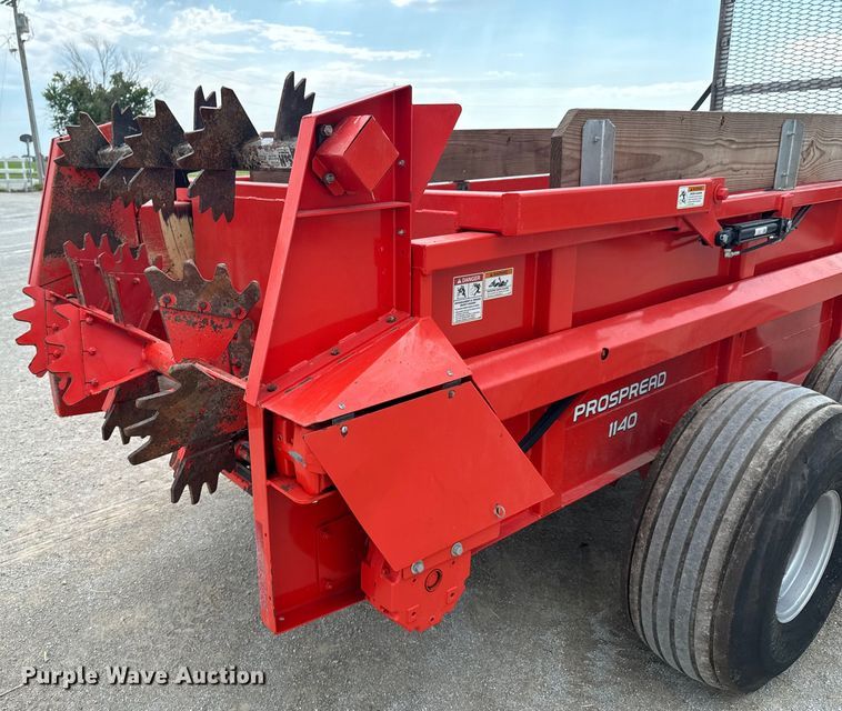 image for item DX0929 Kuhn Knight Prospread 1140 manure spreader