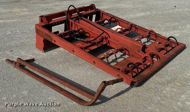 image for item DX0930 Farmhand H118-A skid steer bale accumulator grabber