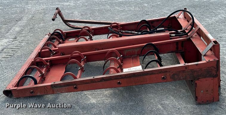 image for item DX0930 Farmhand H118-A skid steer bale accumulator grabber