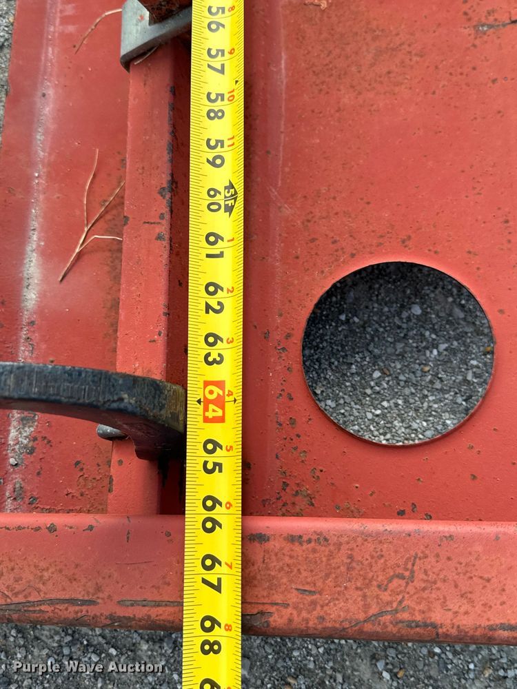 image for item DX0930 Farmhand H118-A skid steer bale accumulator grabber