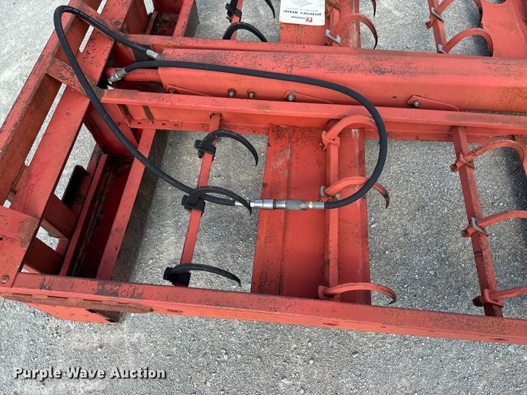 image for item DX0930 Farmhand H118-A skid steer bale accumulator grabber