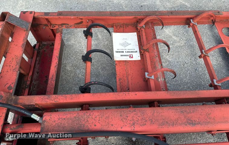 image for item DX0930 Farmhand H118-A skid steer bale accumulator grabber