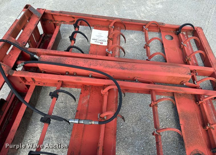 image for item DX0930 Farmhand H118-A skid steer bale accumulator grabber