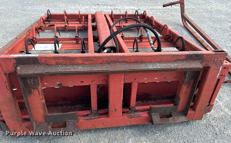 image for item DX0930 Farmhand H118-A skid steer bale accumulator grabber