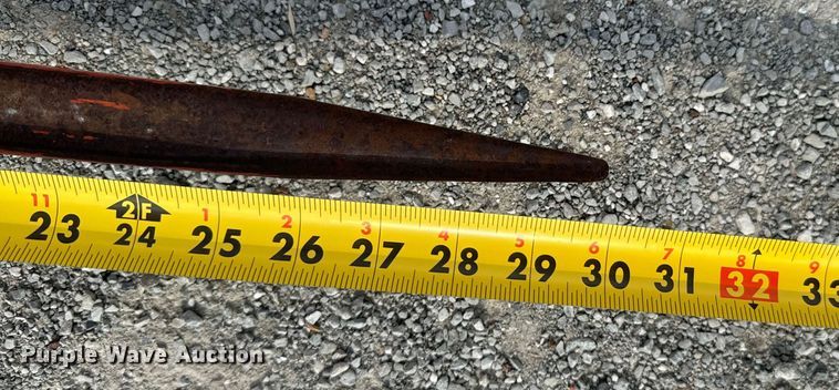 image for item DX0931 skid steer bale spear