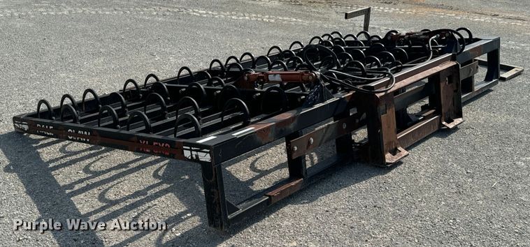 image for item DX0932 Bale Claw XL 5X2 skid steer bale accumulator grapple