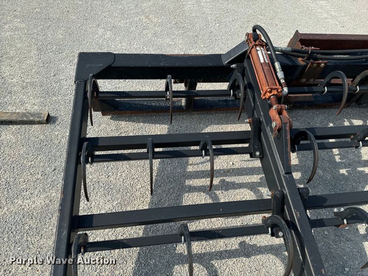 image for item DX0932 Bale Claw XL 5X2 skid steer bale accumulator grapple