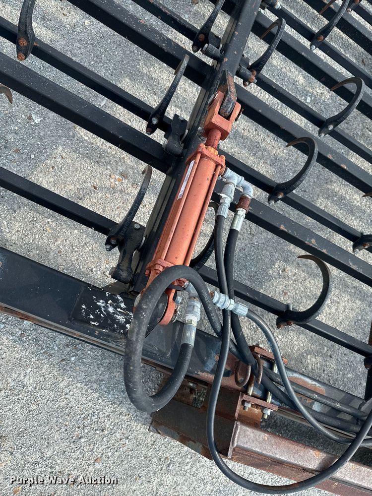 image for item DX0932 Bale Claw XL 5X2 skid steer bale accumulator grapple