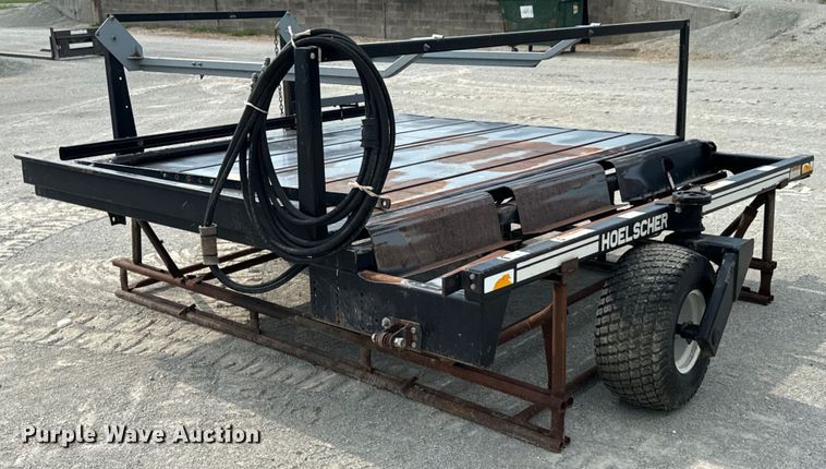 image for item DX0933 Hoelscher 1000 bale accumulator