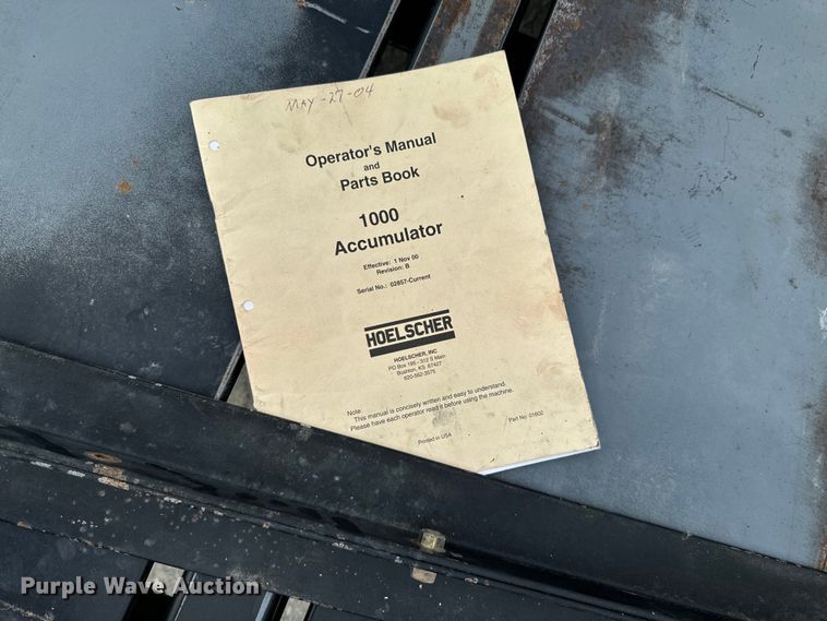 image for item DX0933 Hoelscher 1000 bale accumulator