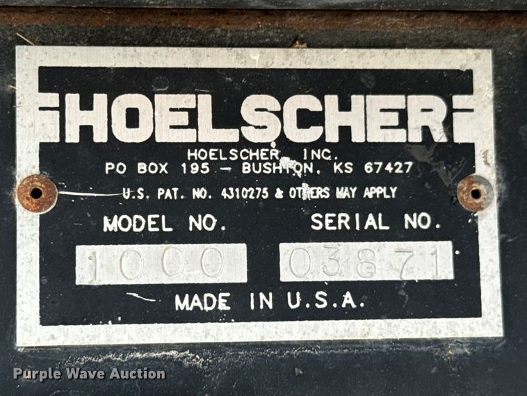 image for item DX0933 Hoelscher 1000 bale accumulator