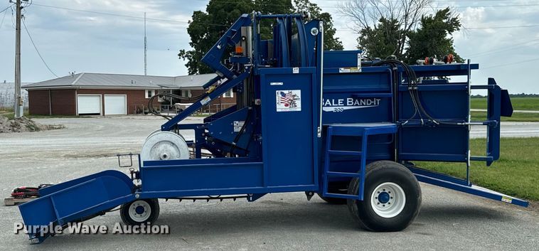 image for item DX0934 GFC Bale Band-It 200 bale accumulator