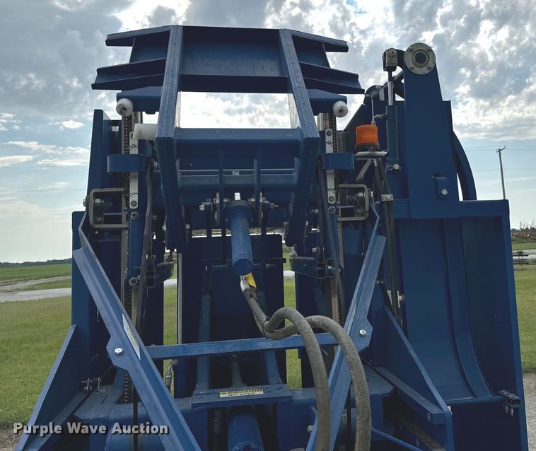 image for item DX0934 GFC Bale Band-It 200 bale accumulator