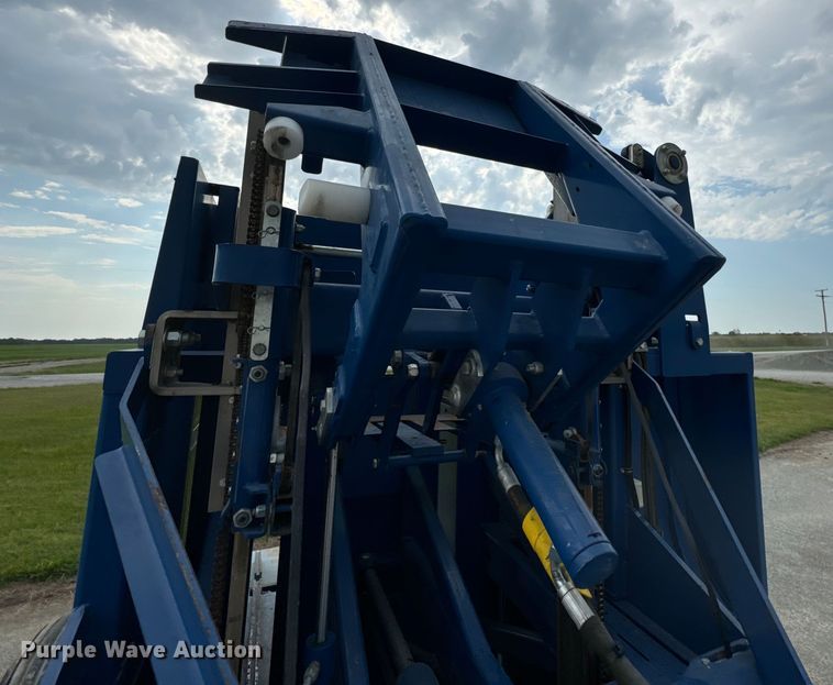 image for item DX0934 GFC Bale Band-It 200 bale accumulator