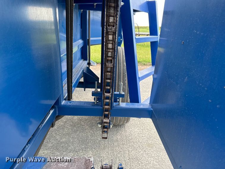 image for item DX0934 GFC Bale Band-It 200 bale accumulator