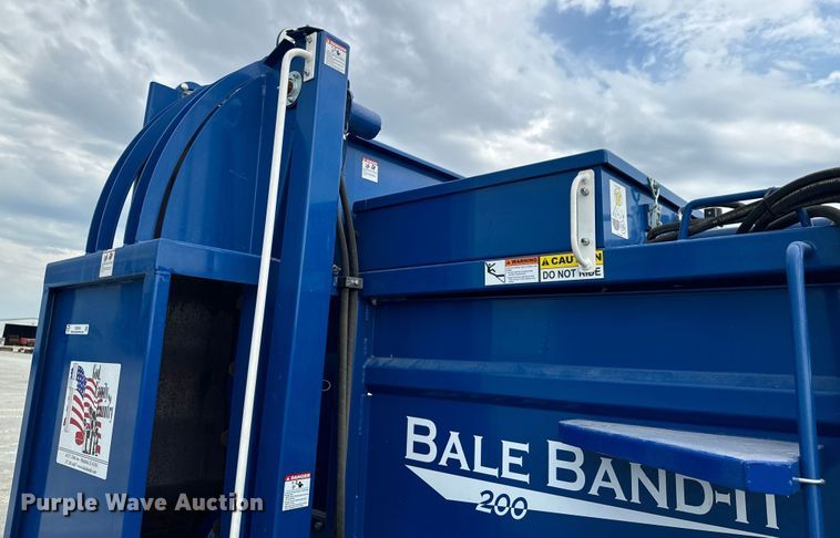 image for item DX0934 GFC Bale Band-It 200 bale accumulator