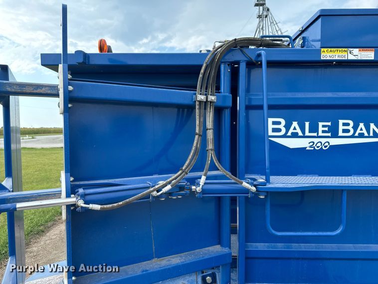 image for item DX0934 GFC Bale Band-It 200 bale accumulator