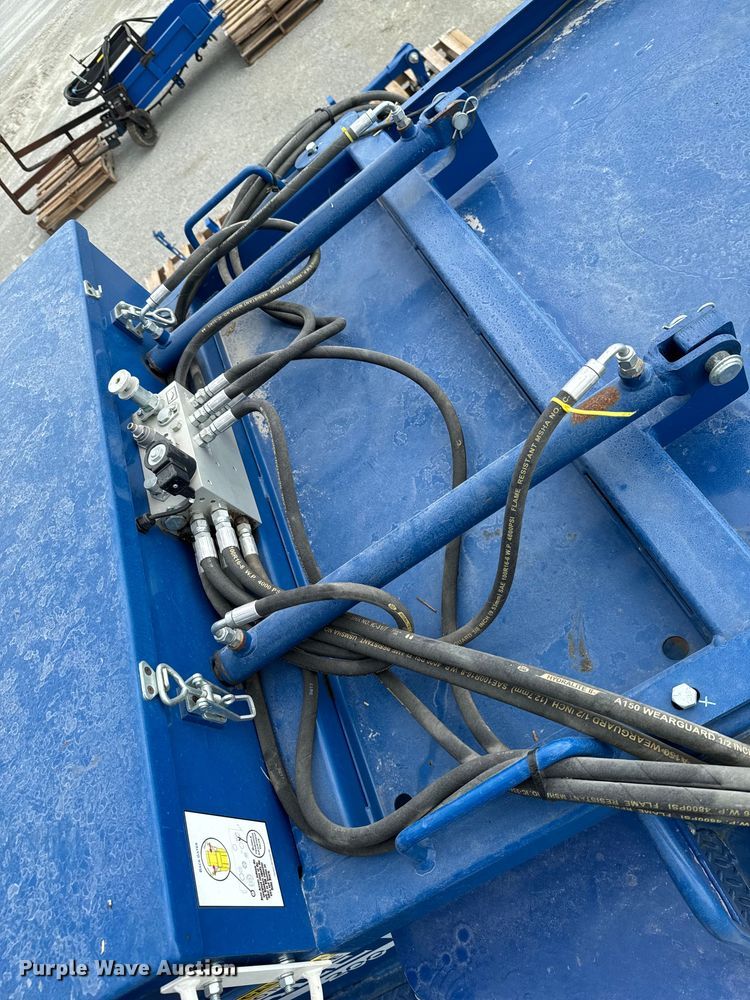 image for item DX0934 GFC Bale Band-It 200 bale accumulator