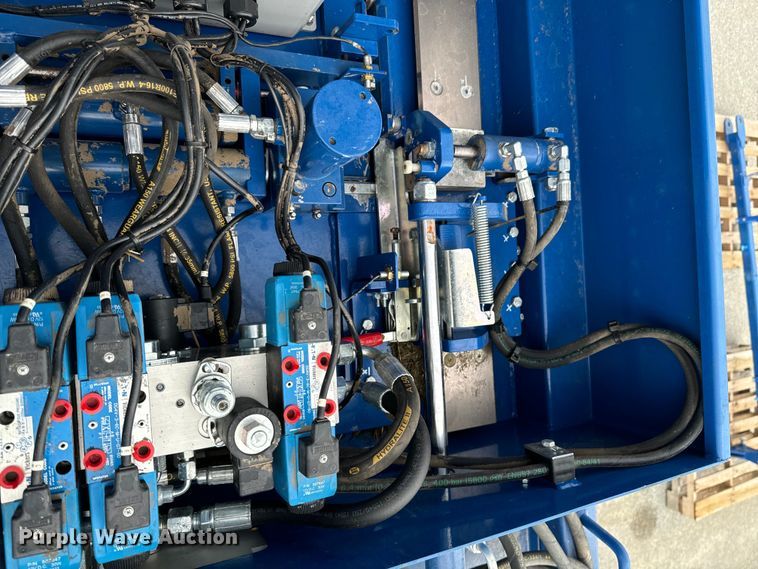 image for item DX0934 GFC Bale Band-It 200 bale accumulator