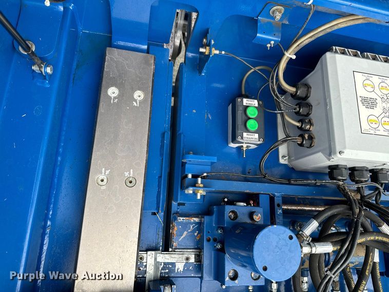 image for item DX0934 GFC Bale Band-It 200 bale accumulator