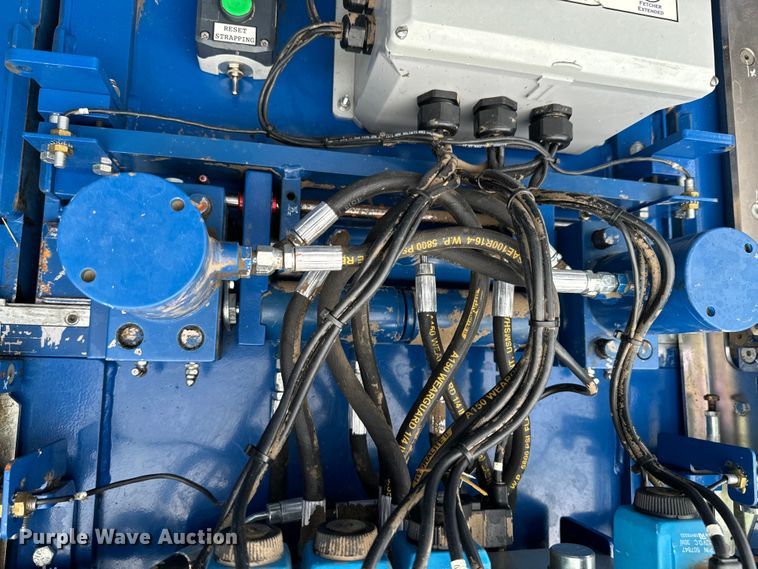 image for item DX0934 GFC Bale Band-It 200 bale accumulator