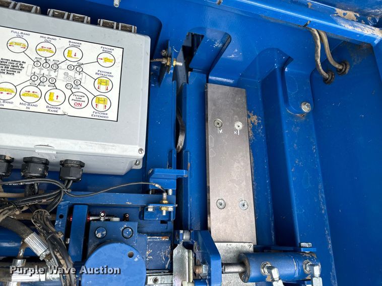 image for item DX0934 GFC Bale Band-It 200 bale accumulator