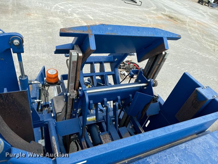 image for item DX0934 GFC Bale Band-It 200 bale accumulator