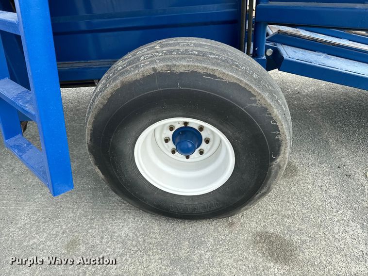 image for item DX0934 GFC Bale Band-It 200 bale accumulator