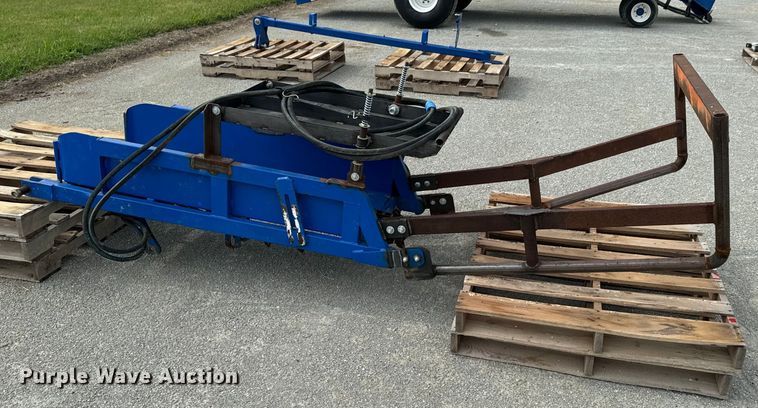 image for item DX0934 GFC Bale Band-It 200 bale accumulator