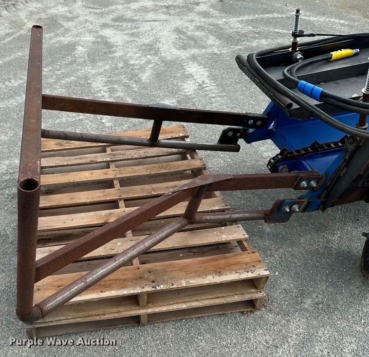 image for item DX0934 GFC Bale Band-It 200 bale accumulator