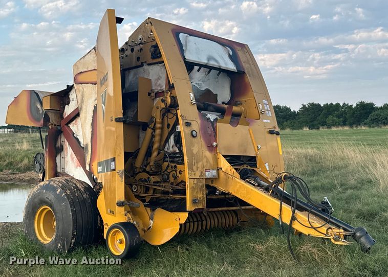 image for item DX0939 Vermeer 604N round baler